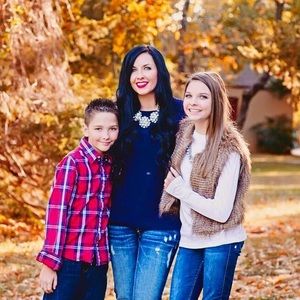 Meet your Posher, Sayra